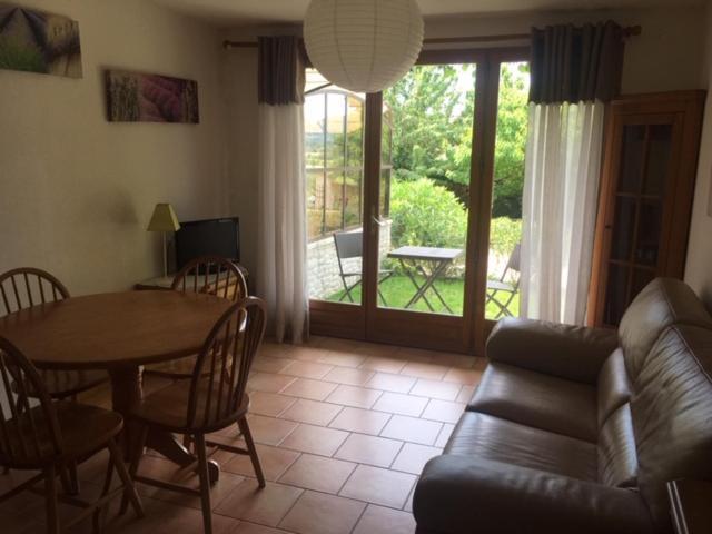 Gite L'Annexe Villelaure Екстериор снимка
