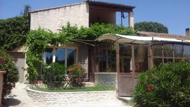 Gite L'Annexe Villelaure Екстериор снимка
