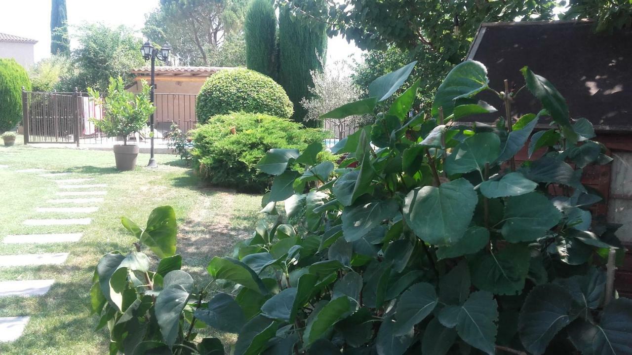 Gite L'Annexe Villelaure Екстериор снимка